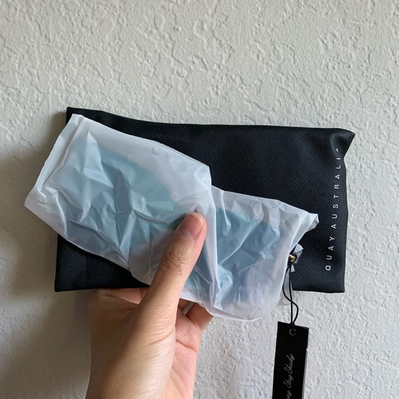 Quay Daydream Sunglasses - Picture 7 of 7